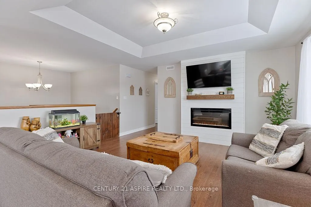 Photo 16 of 1042 Riverstone Street, Petawawa — HOMEH