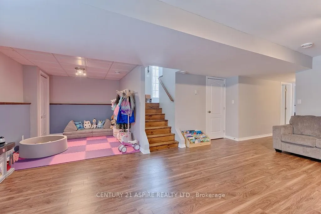 Photo 27 of 1042 Riverstone Street, Petawawa — HOMEH