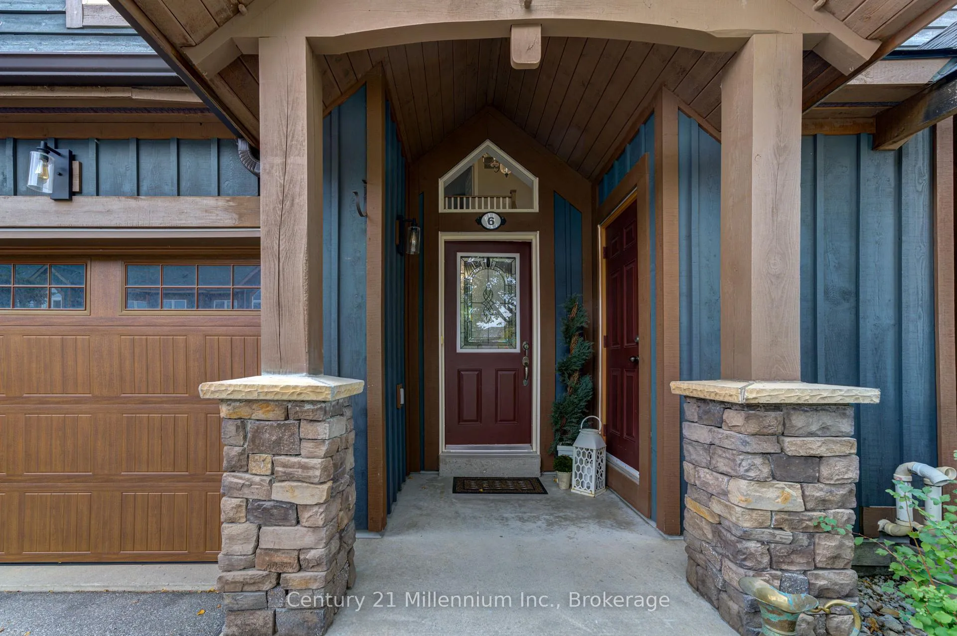 Photo 3 of Unit 15, 6 Wildrose Trail, Collingwood — HOMEH
