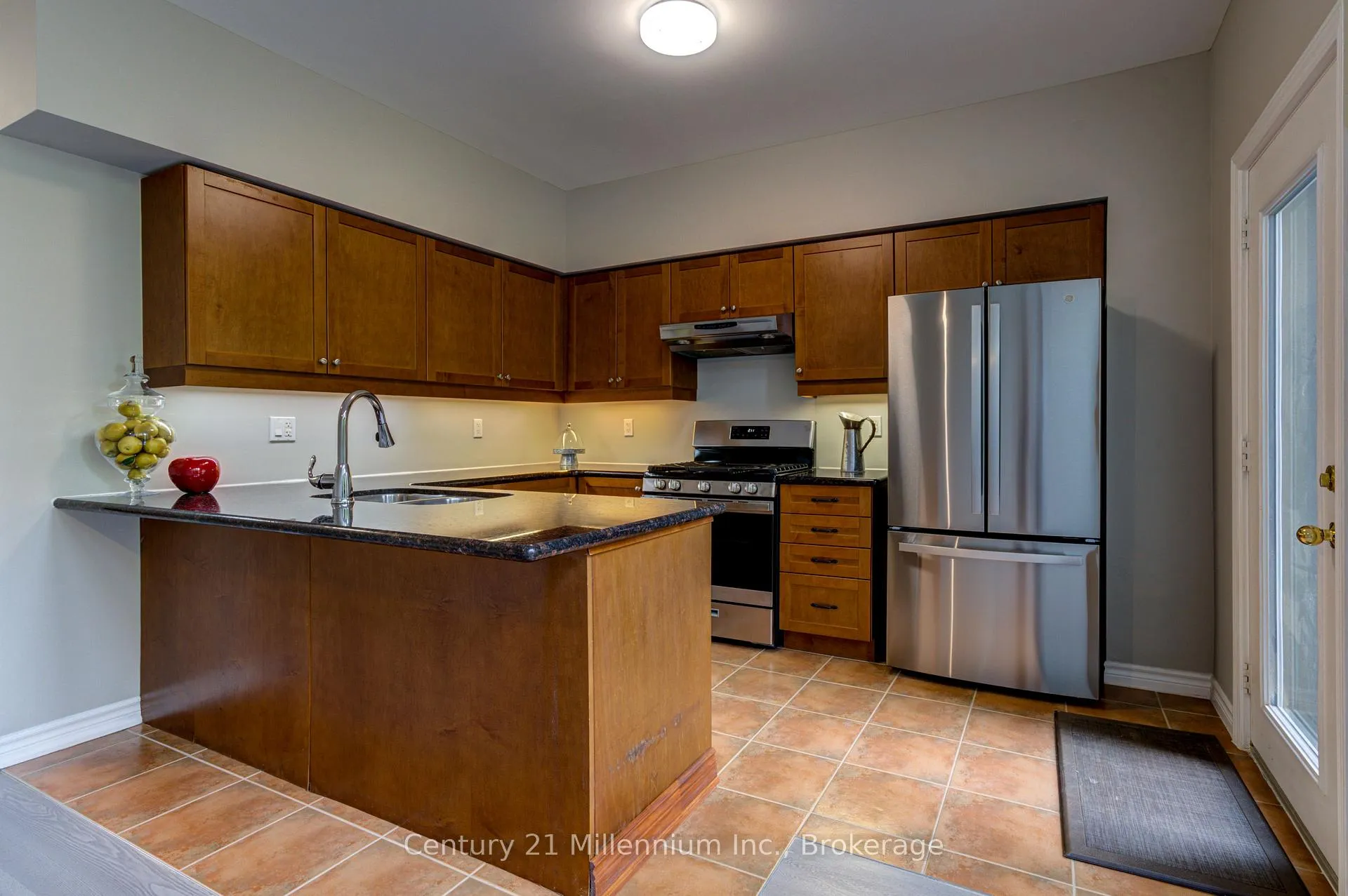 Photo 16 of Unit 15, 6 Wildrose Trail, Collingwood — HOMEH