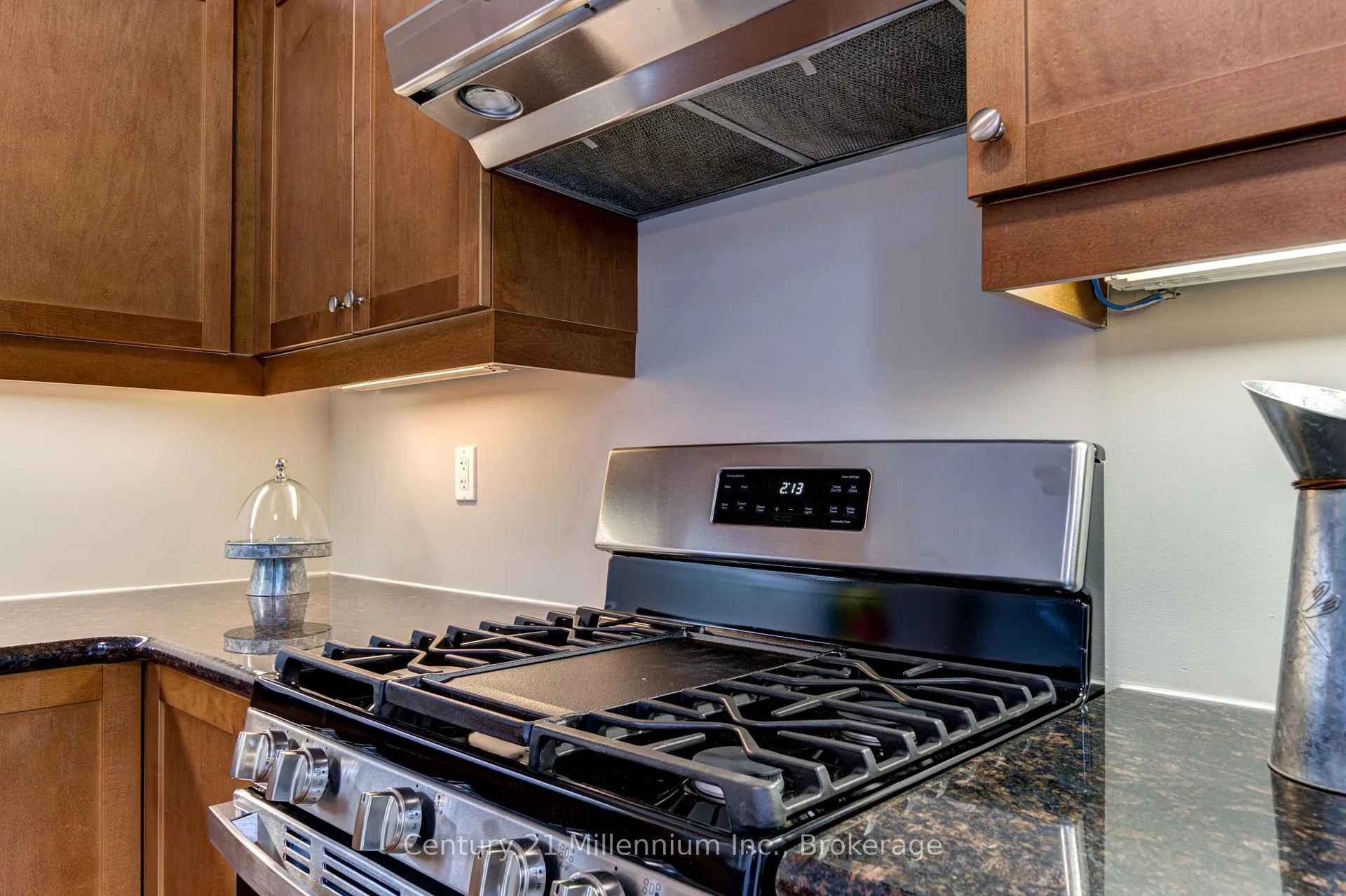 Photo 19 of Unit 15, 6 Wildrose Trail, Collingwood — HOMEH