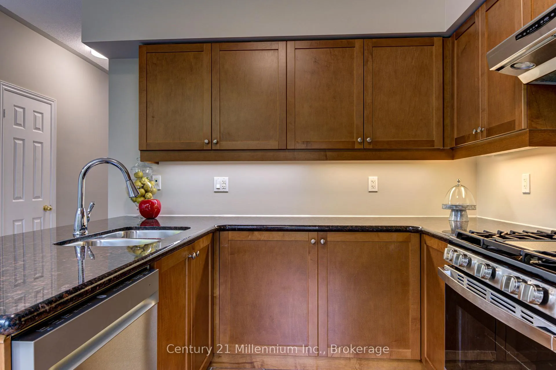 Photo 21 of Unit 15, 6 Wildrose Trail, Collingwood — HOMEH
