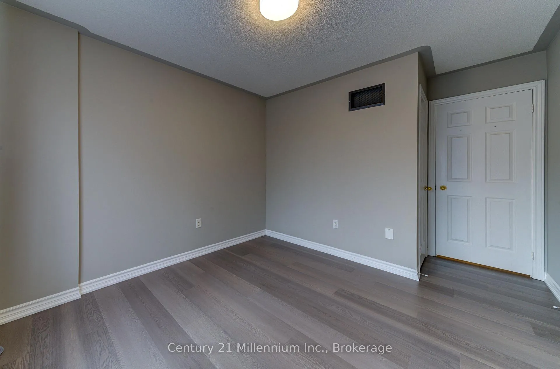 Photo 28 of Unit 15, 6 Wildrose Trail, Collingwood — HOMEH