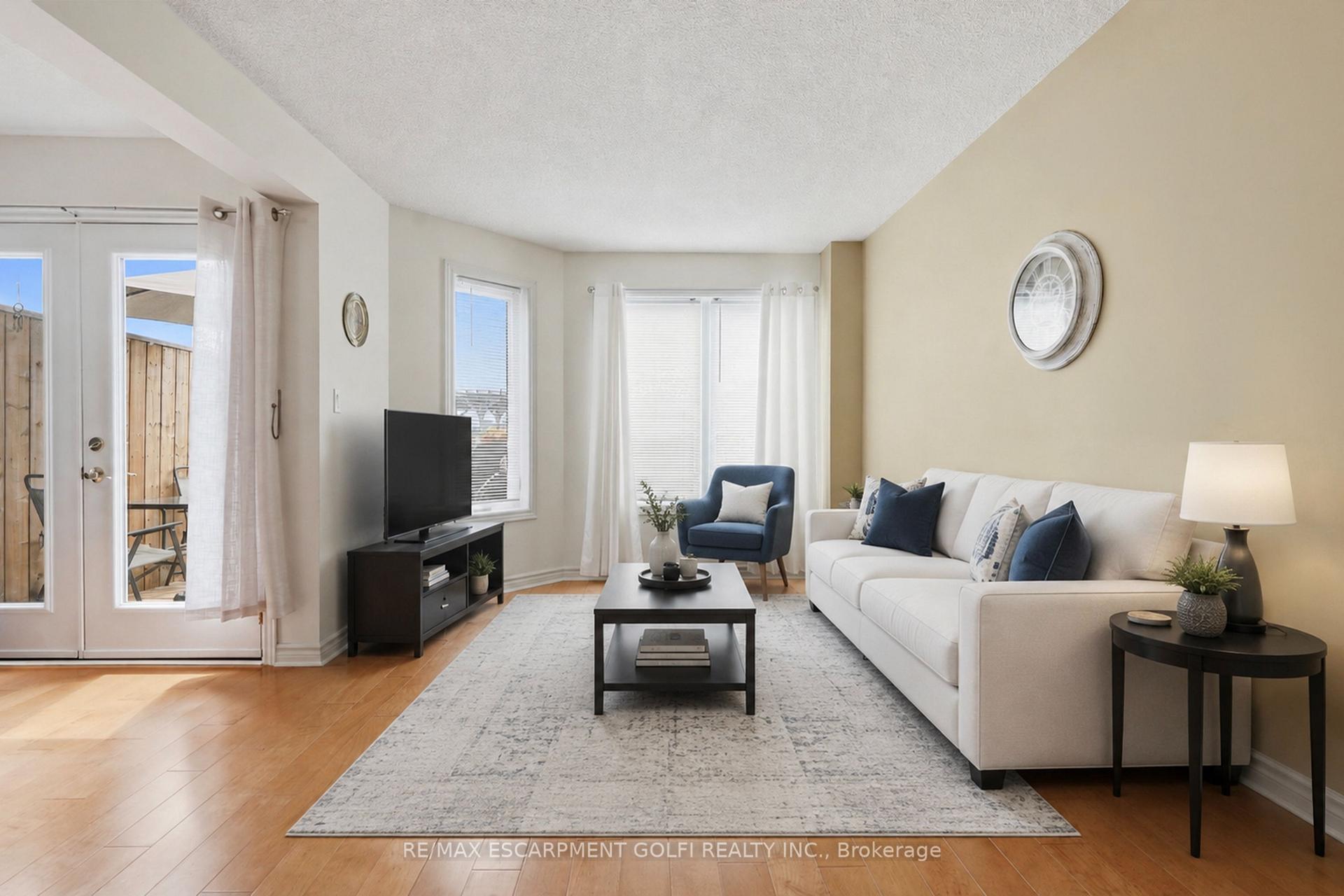 Photo 10 of 53 Myrtle Avenue, St. Catharines, Facer — HOMEH