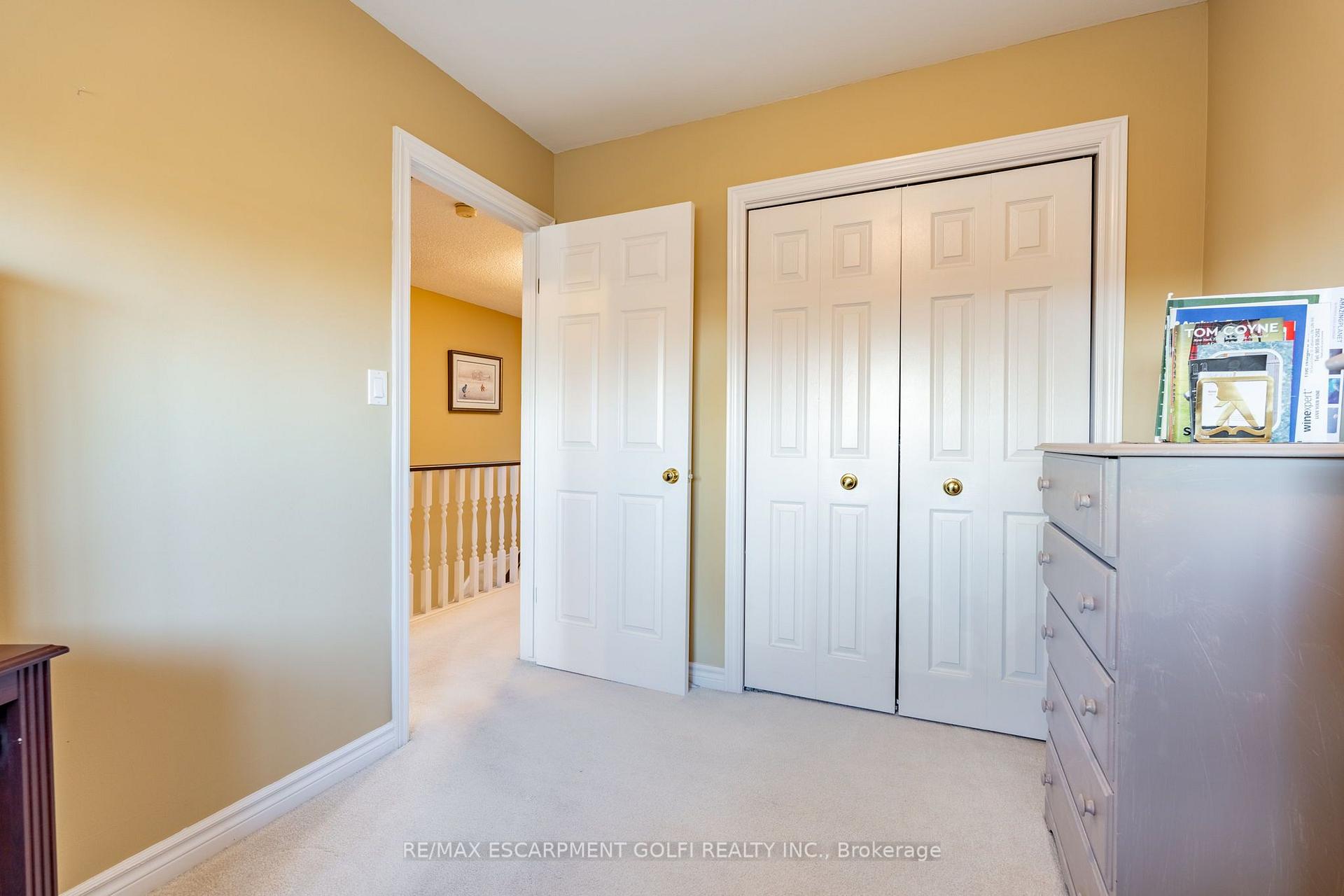 Photo 17 of 53 Myrtle Avenue, St. Catharines, Facer — HOMEH