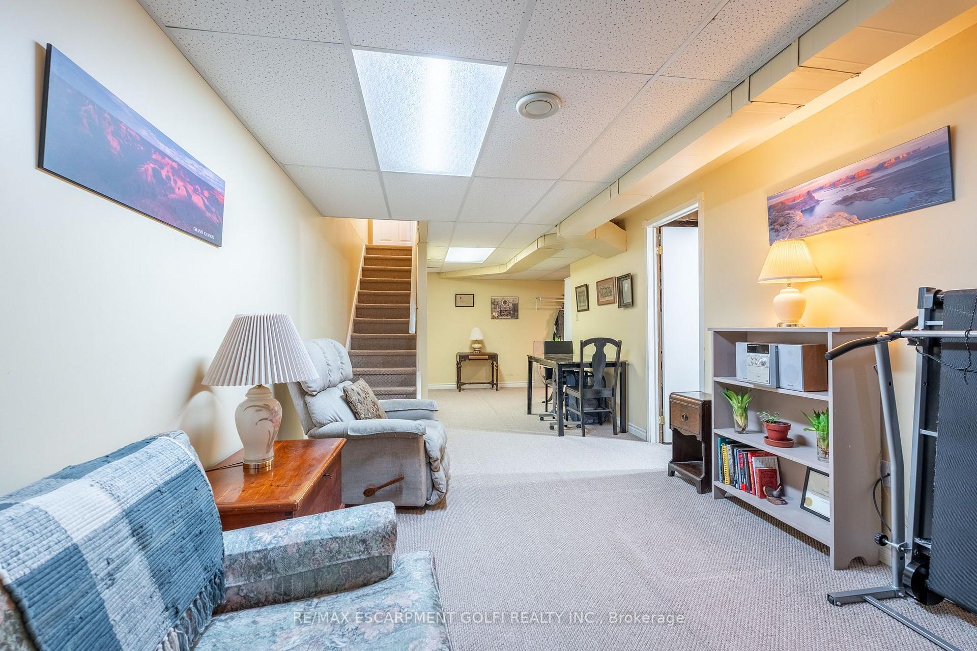 Photo 19 of 53 Myrtle Avenue, St. Catharines, Facer — HOMEH