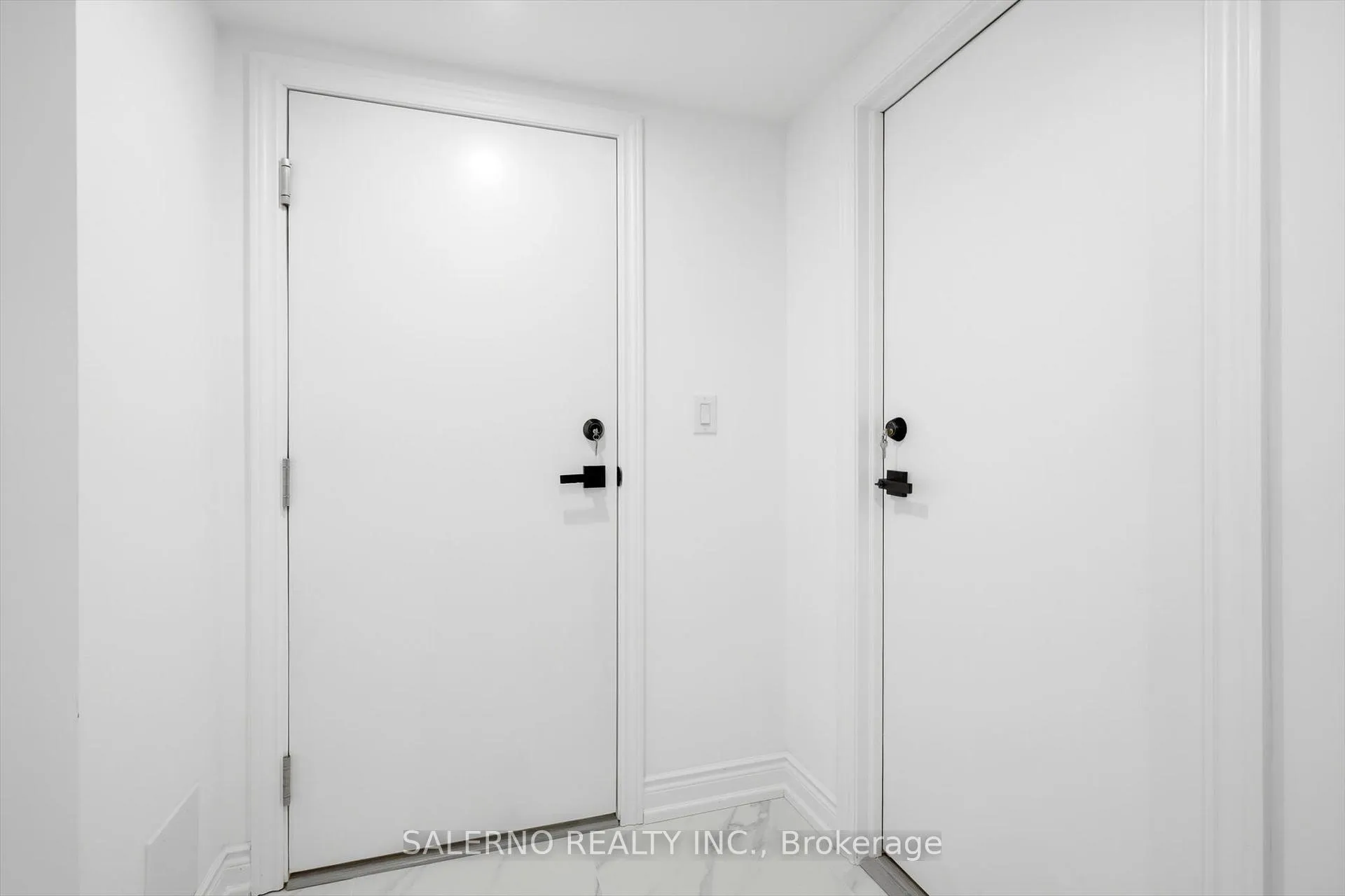 Photo 4 of Unit Lower, 10 Virtue Crescent, Vaughan, Vellore Village — HOMEH