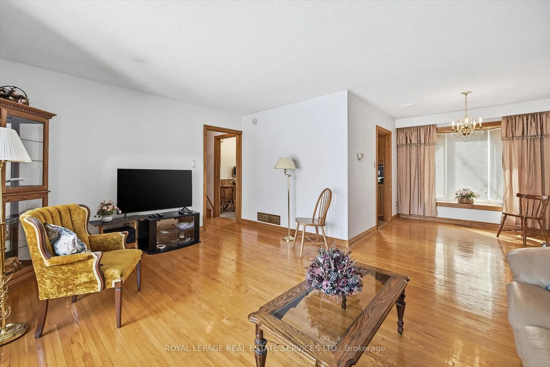 Photo 17 of 224 Sunray Road, Oakville, Bronte — HOMEH