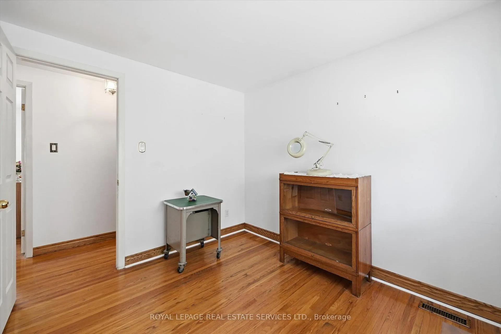 Photo 30 of 224 Sunray Road, Oakville, Bronte — HOMEH
