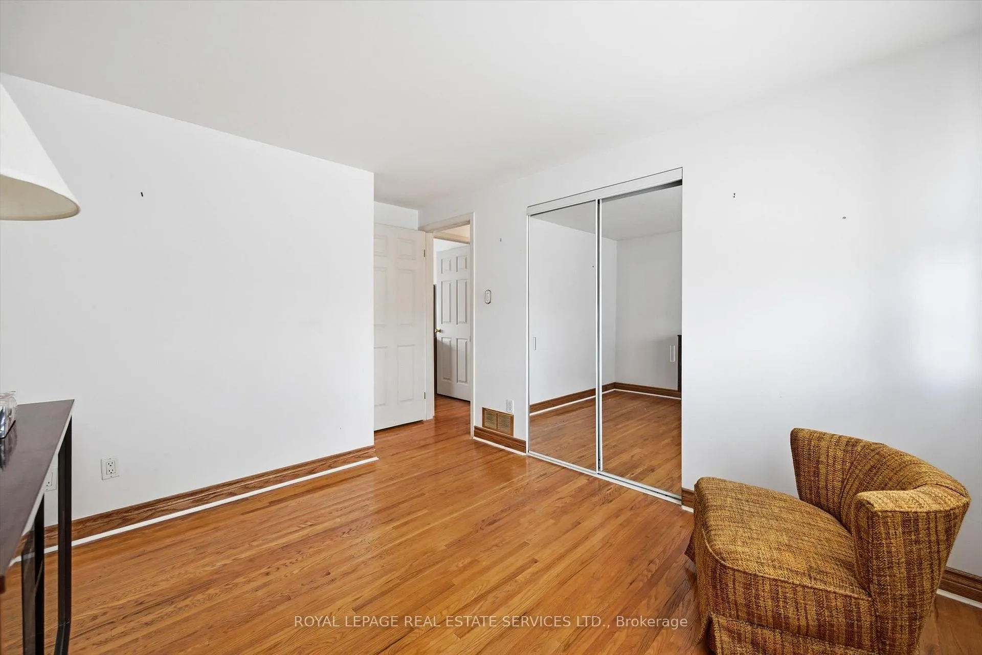 Photo 37 of 224 Sunray Road, Oakville, Bronte — HOMEH