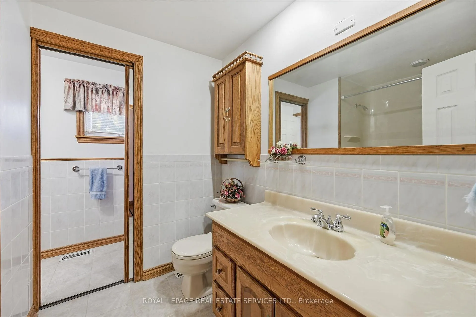 Photo 38 of 224 Sunray Road, Oakville, Bronte — HOMEH