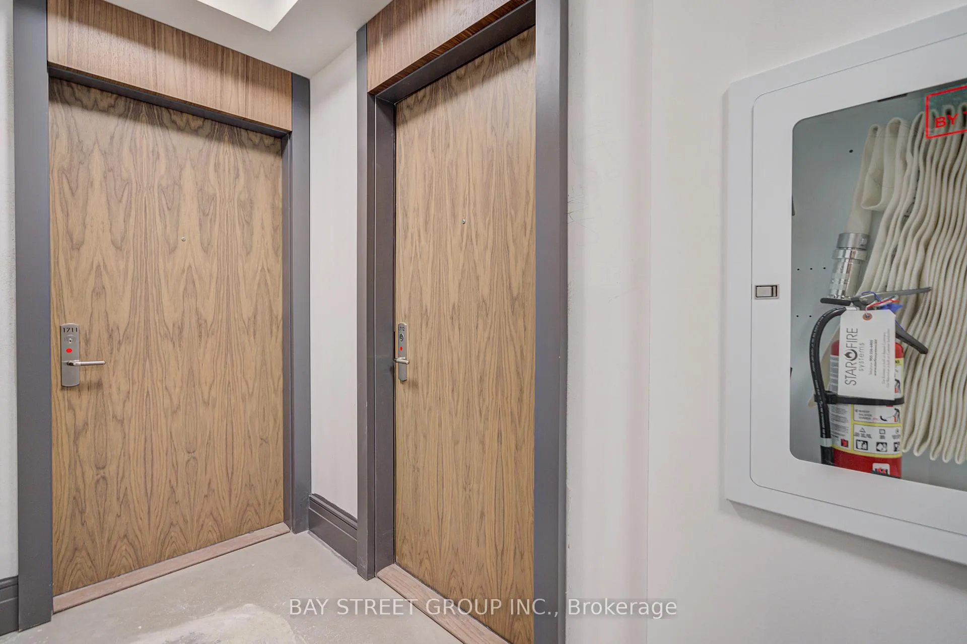 Photo 3 of Unit 1712, 27 Korda Gate, Vaughan, Vellore Village — HOMEH