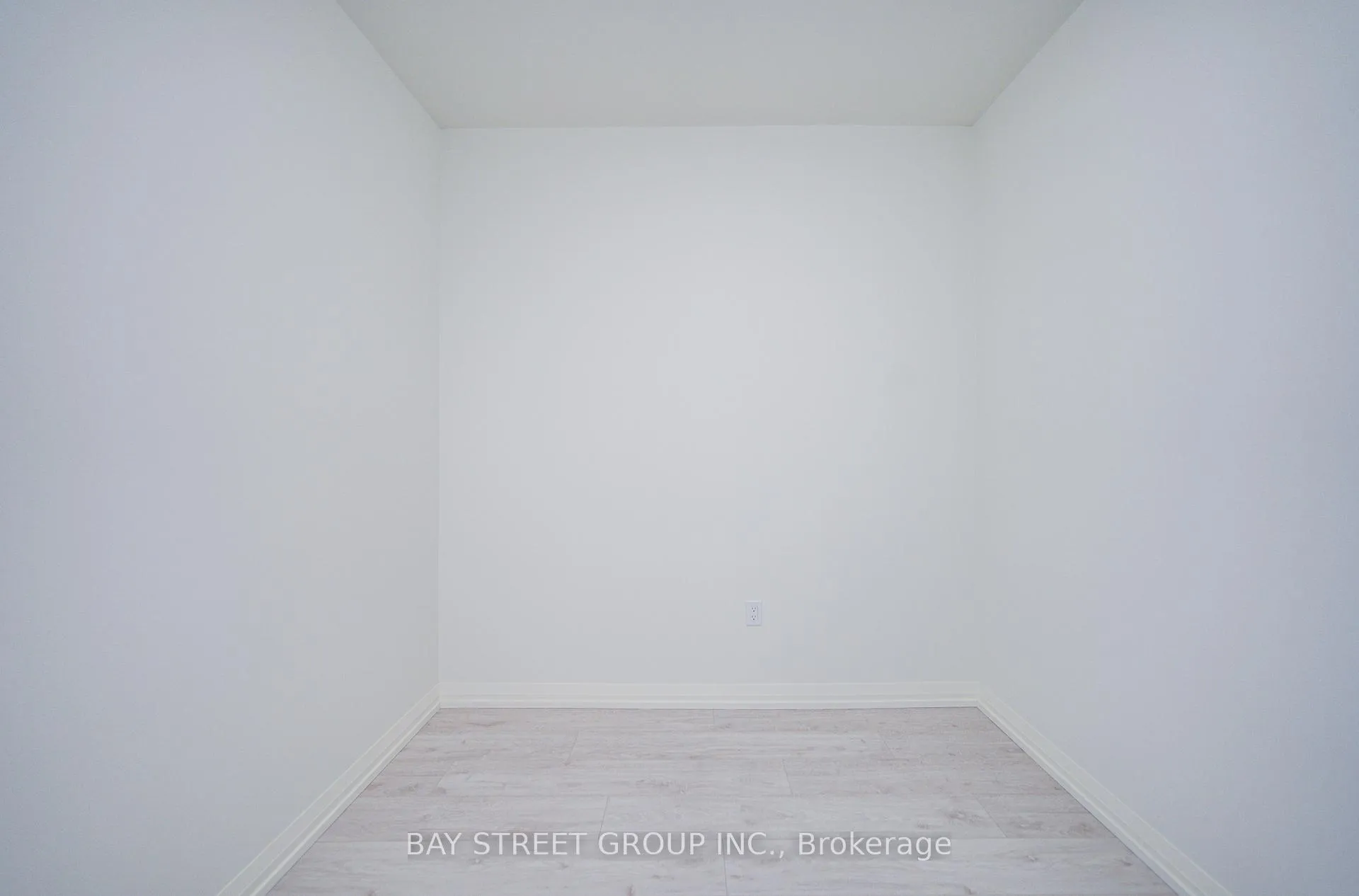 Photo 7 of Unit 1712, 27 Korda Gate, Vaughan, Vellore Village — HOMEH