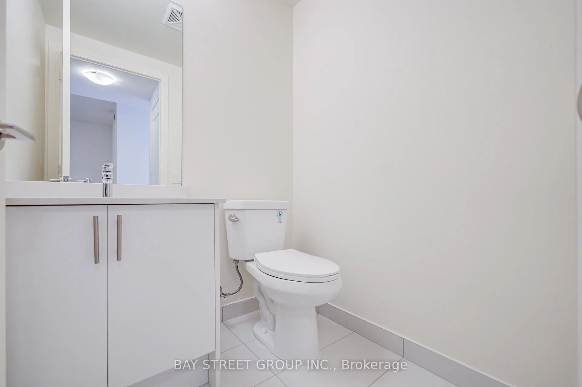 Photo 8 of Unit 1712, 27 Korda Gate, Vaughan, Vellore Village — HOMEH