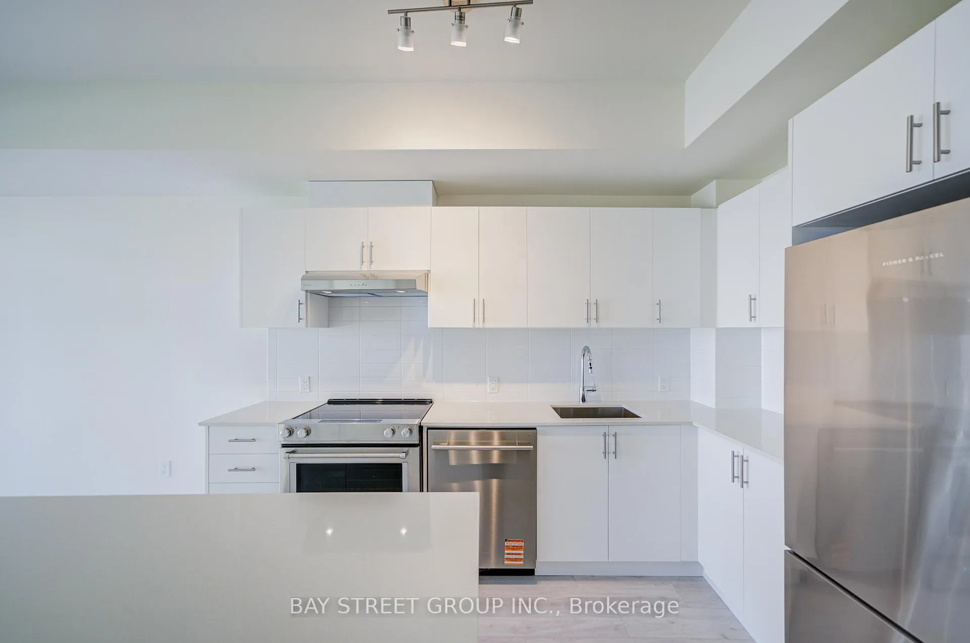 Photo 10 of Unit 1712, 27 Korda Gate, Vaughan, Vellore Village — HOMEH