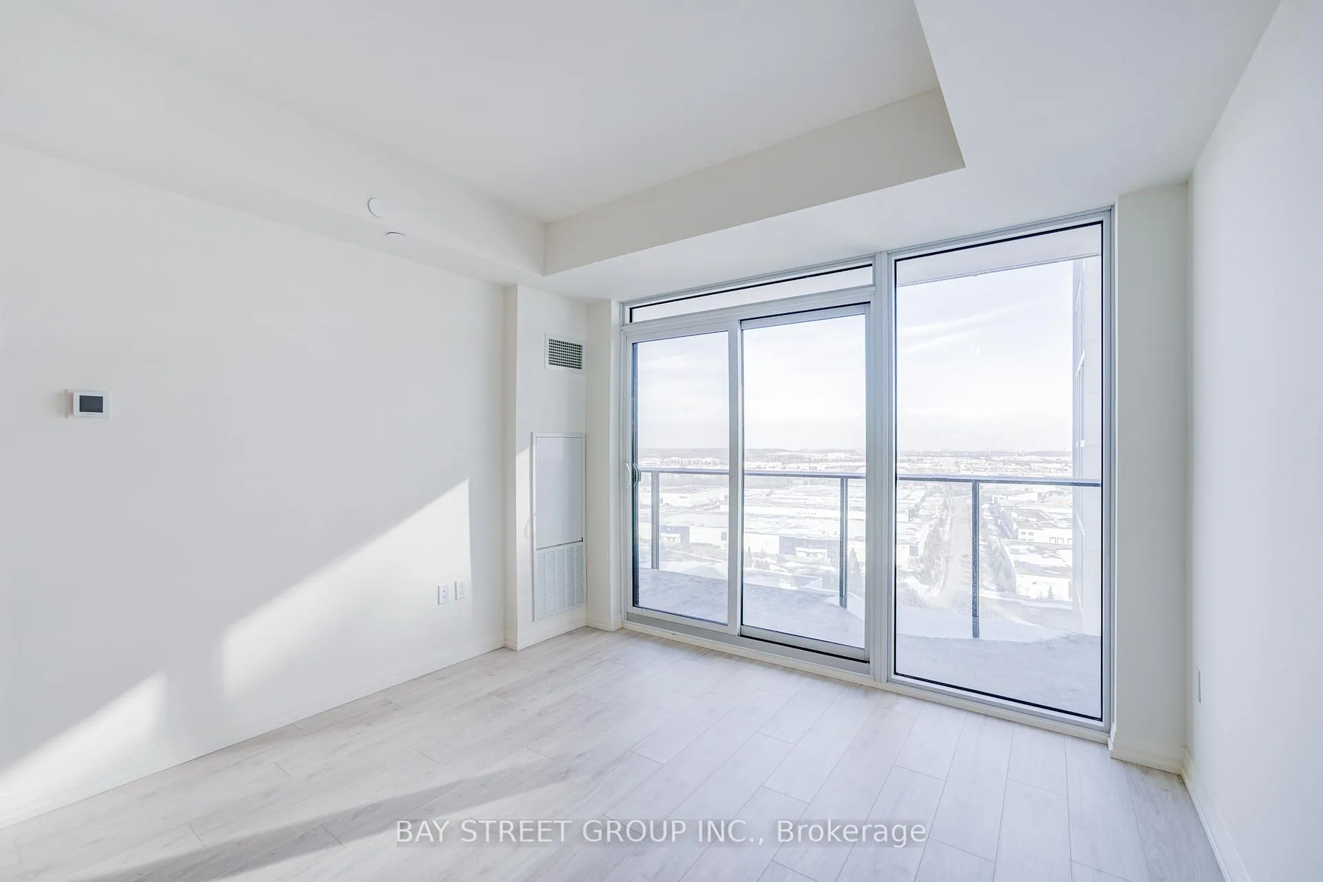 Photo 19 of Unit 1712, 27 Korda Gate, Vaughan, Vellore Village — HOMEH
