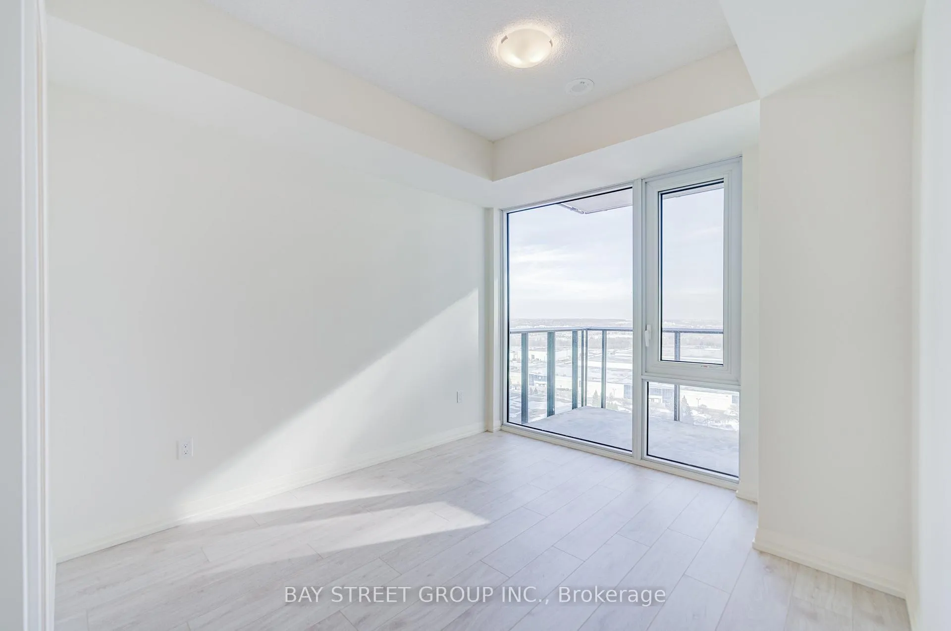 Photo 23 of Unit 1712, 27 Korda Gate, Vaughan, Vellore Village — HOMEH