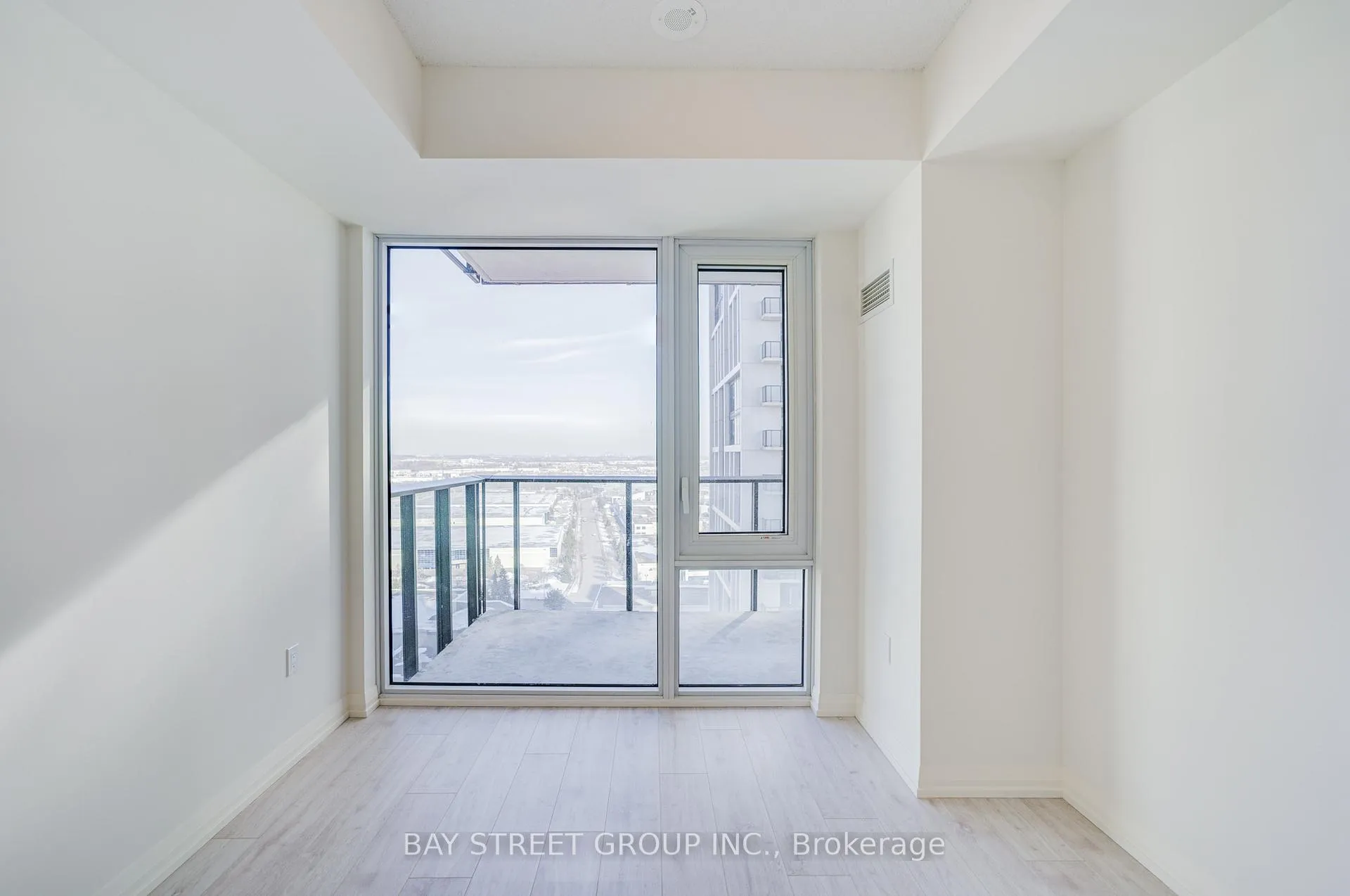 Photo 24 of Unit 1712, 27 Korda Gate, Vaughan, Vellore Village — HOMEH