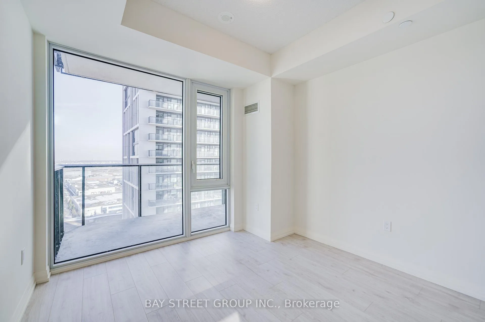 Photo 25 of Unit 1712, 27 Korda Gate, Vaughan, Vellore Village — HOMEH