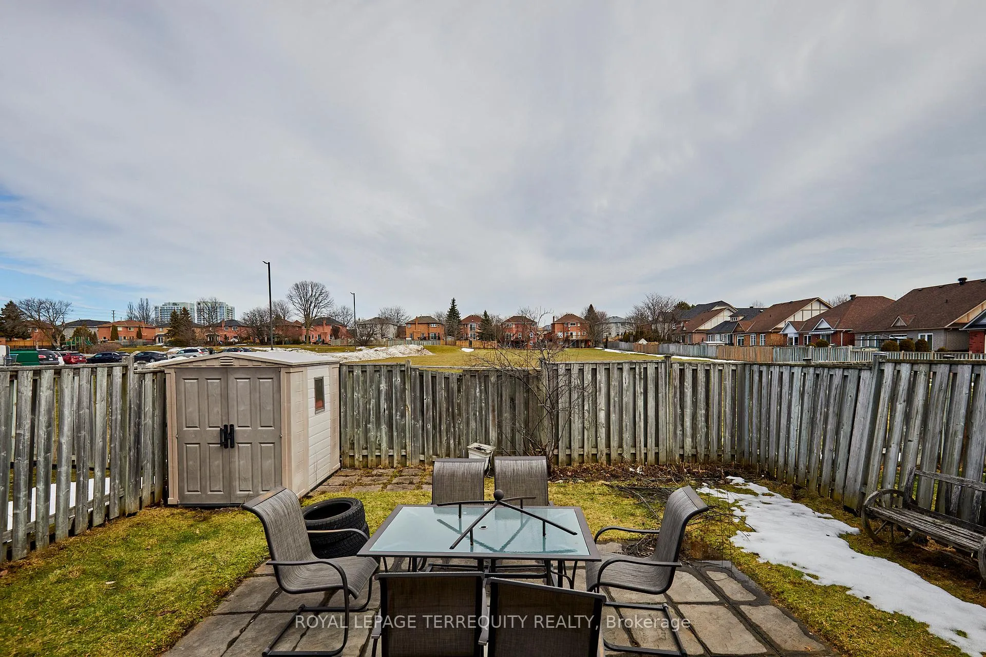 Photo 4 of 254 Willowbrook Drive, Whitby, Pringle Creek — HOMEH