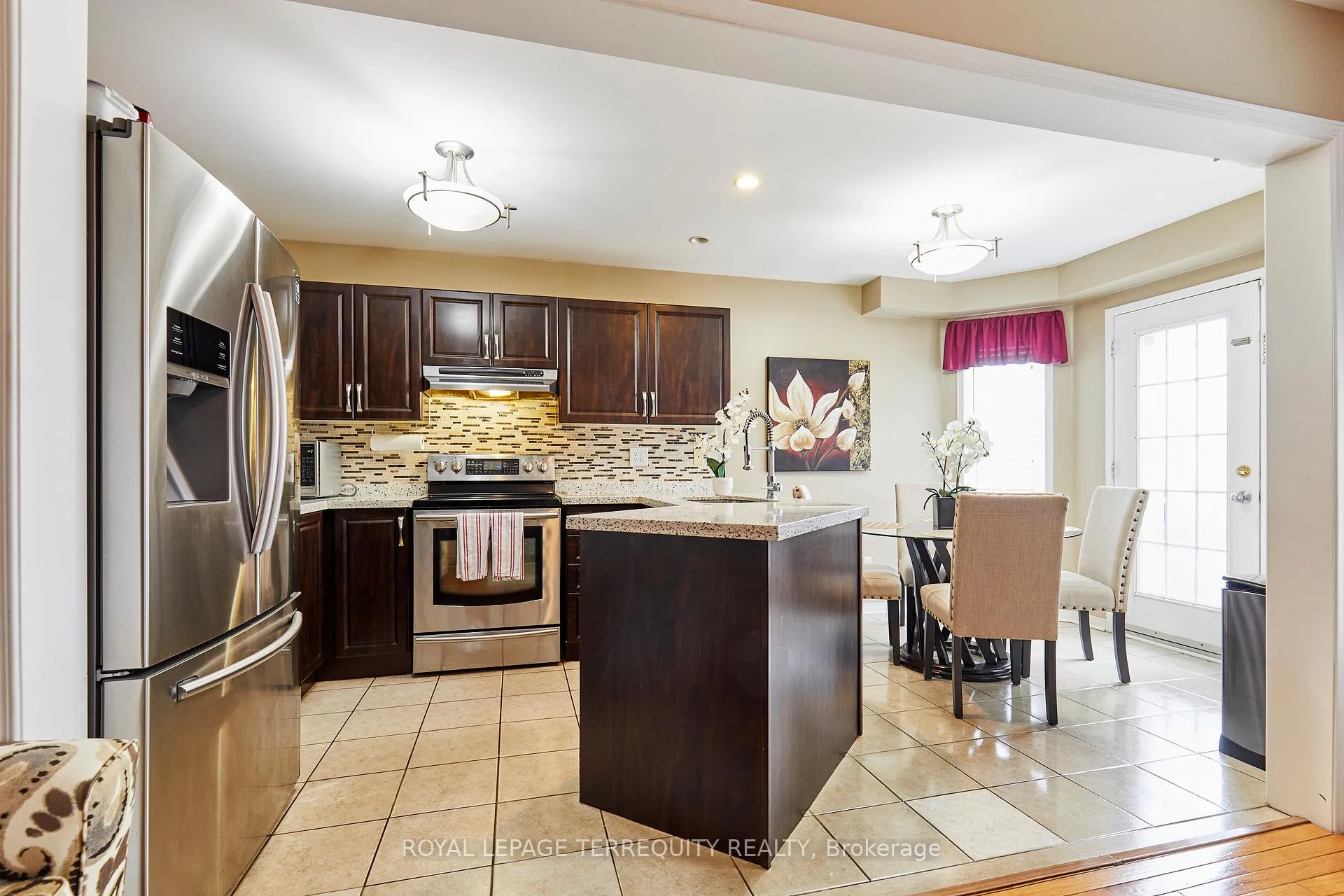 Photo 15 of 254 Willowbrook Drive, Whitby, Pringle Creek — HOMEH