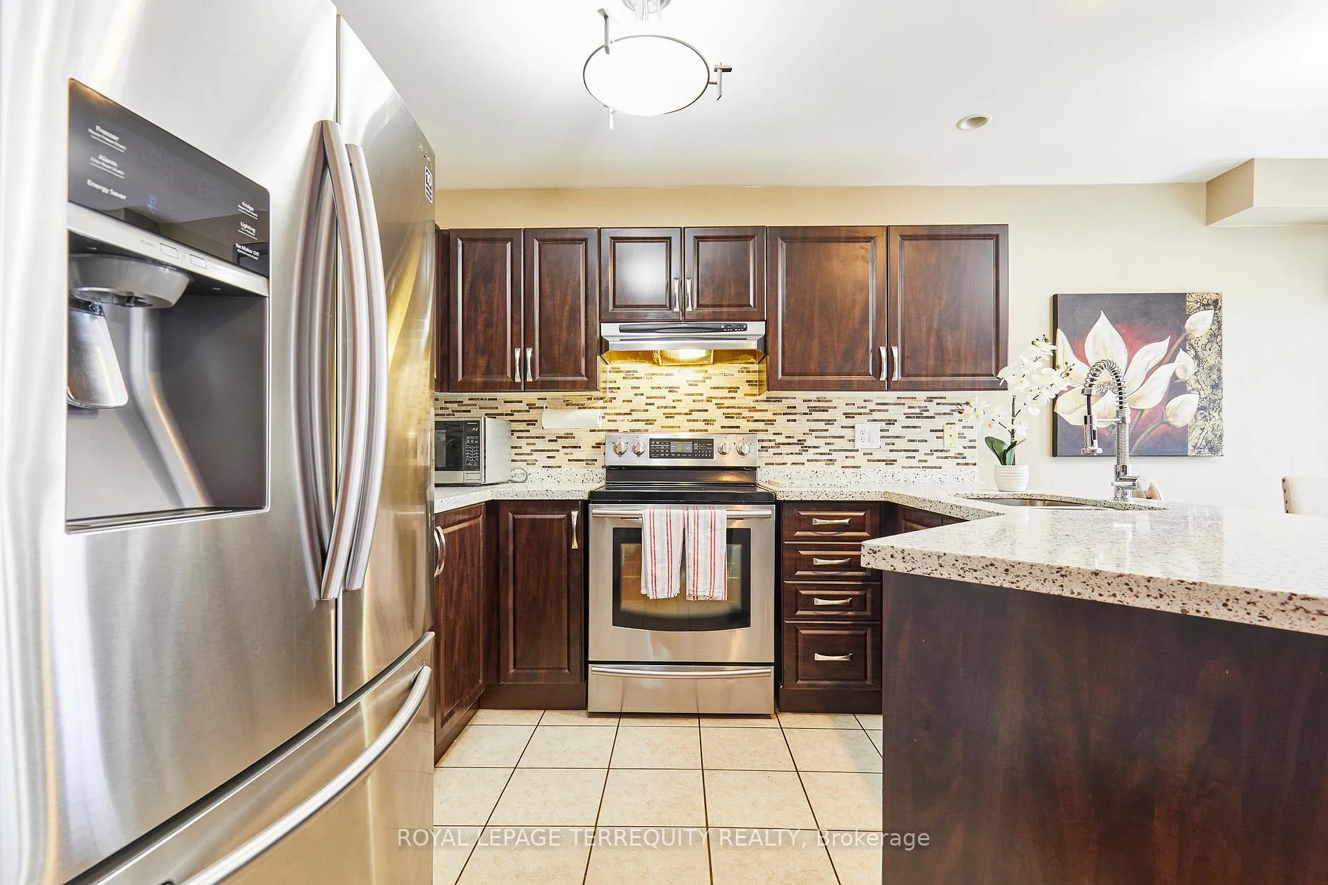 Photo 16 of 254 Willowbrook Drive, Whitby, Pringle Creek — HOMEH