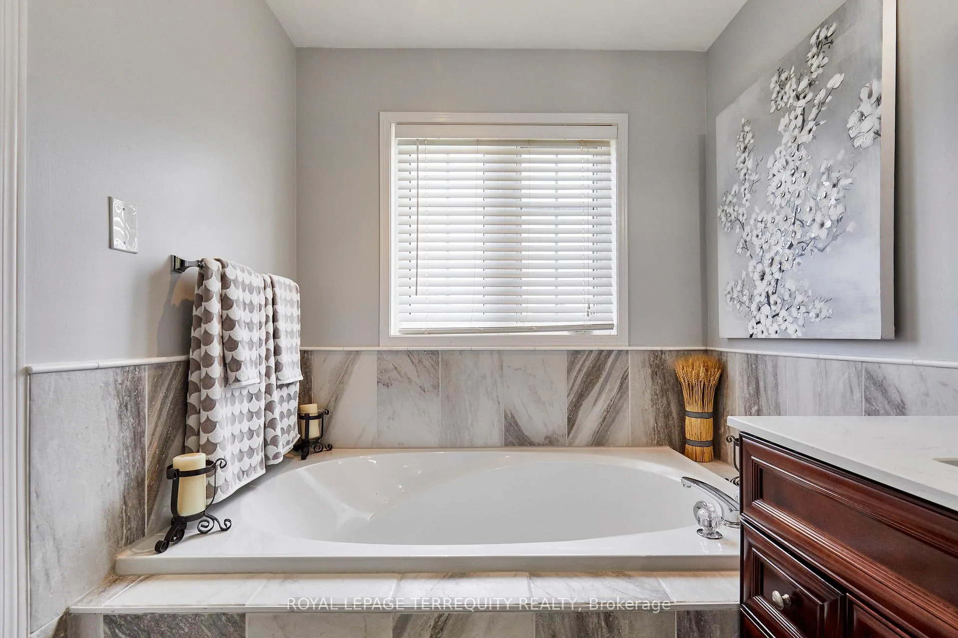 Photo 31 of 254 Willowbrook Drive, Whitby, Pringle Creek — HOMEH