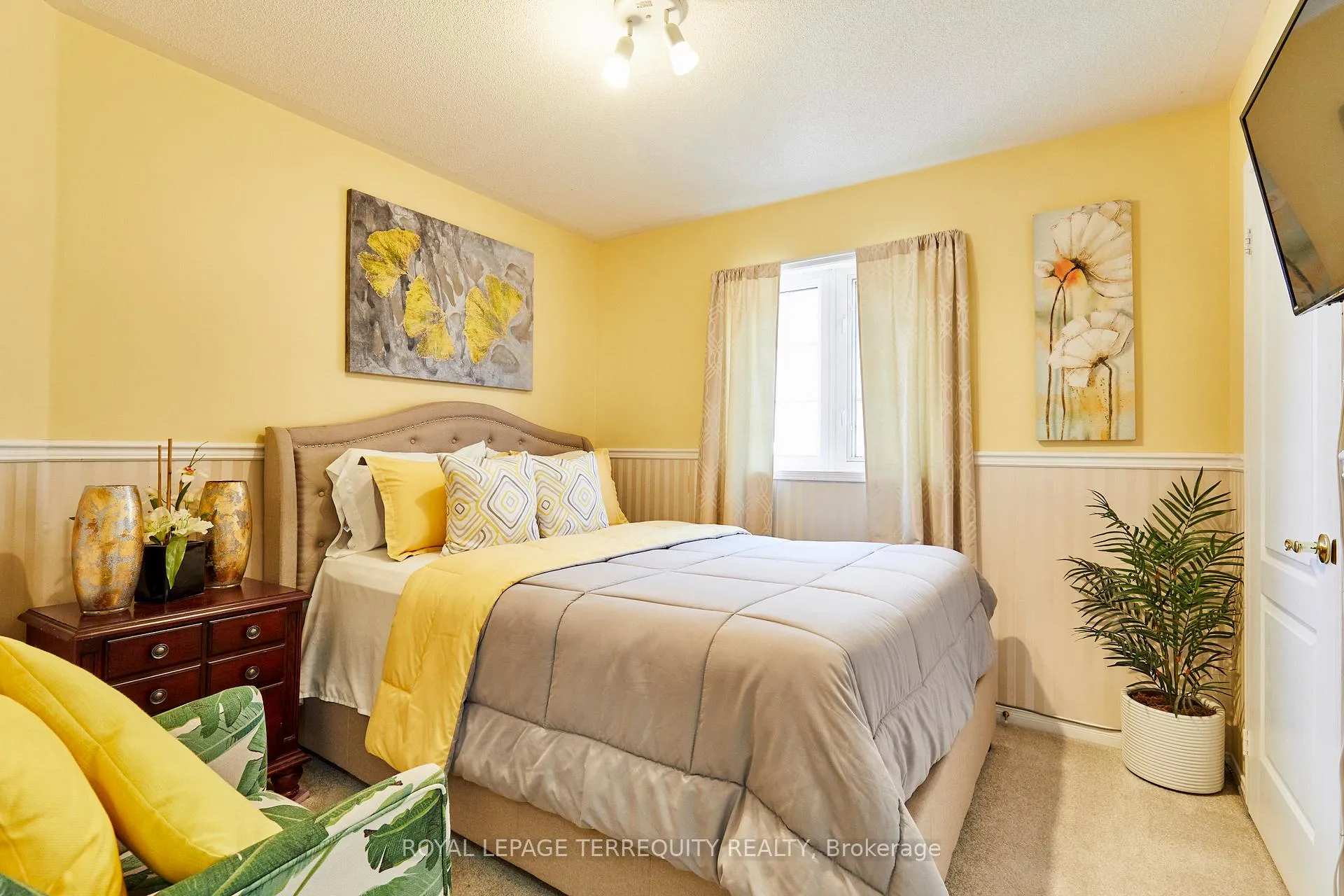 Photo 32 of 254 Willowbrook Drive, Whitby, Pringle Creek — HOMEH