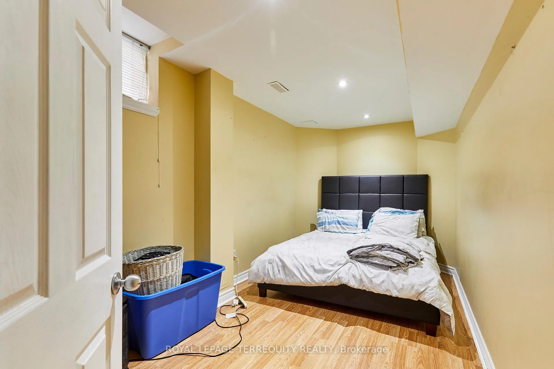 Photo 37 of 254 Willowbrook Drive, Whitby, Pringle Creek — HOMEH