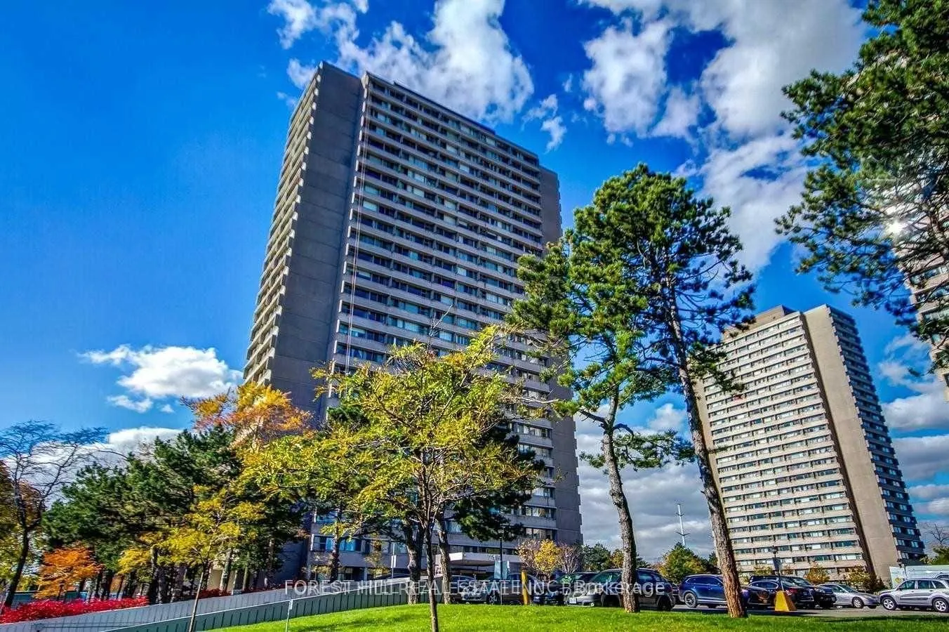 Front of Unit 1002, 715 Don Mills Road