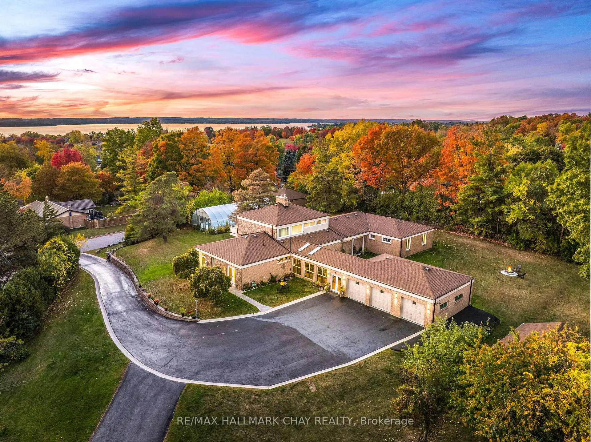 Photo 2 of 39 Highfield Crescent, Georgina, Historic Lakeshore Communities — HOMEH