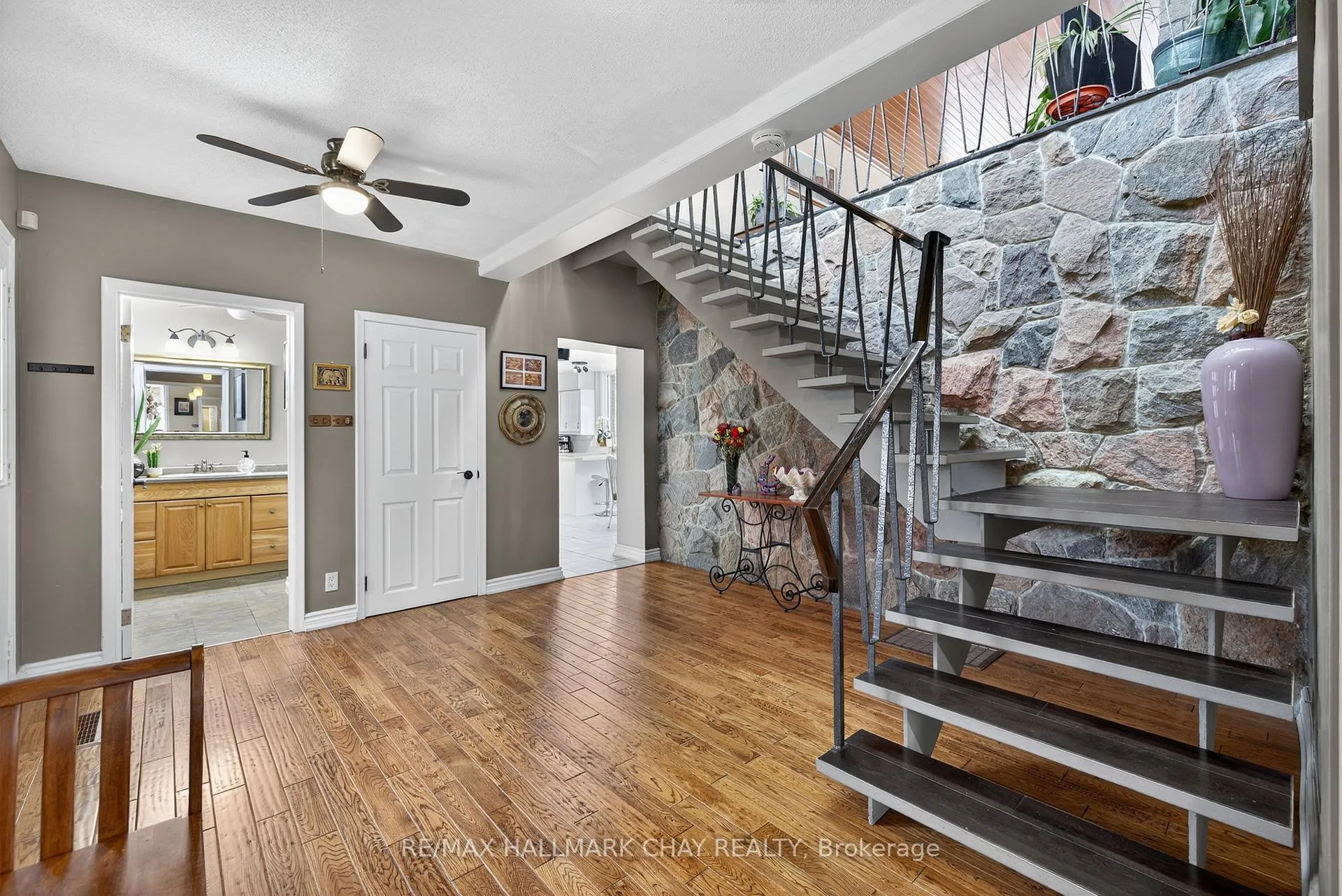 Photo 13 of 39 Highfield Crescent, Georgina, Historic Lakeshore Communities — HOMEH