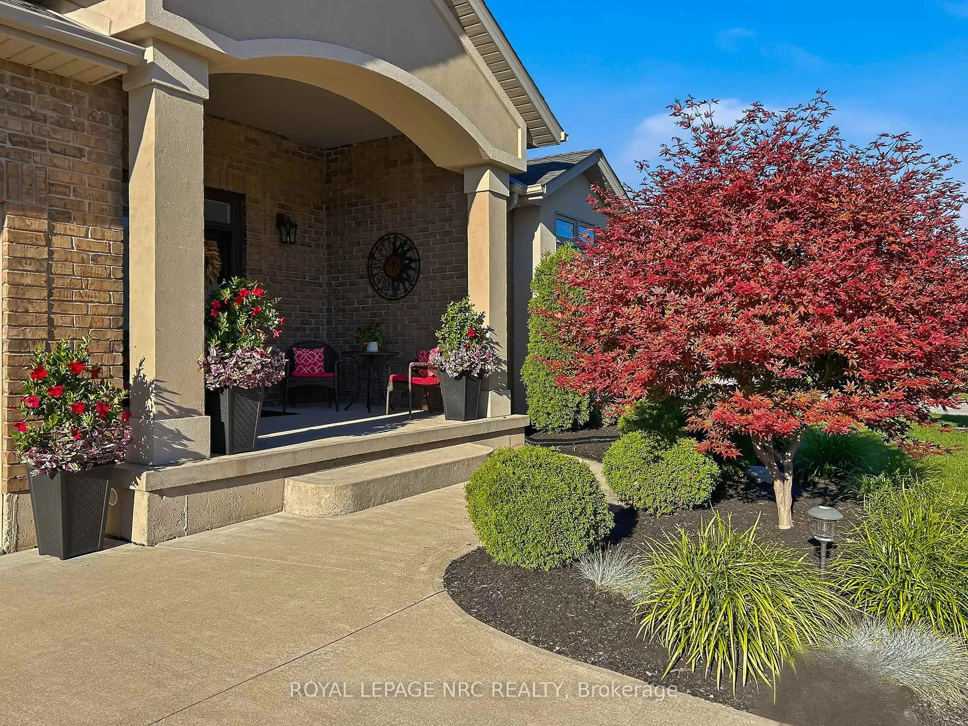 Photo 3 of 165 Cobeck Drive, Welland, Coyle Creek — HOMEH