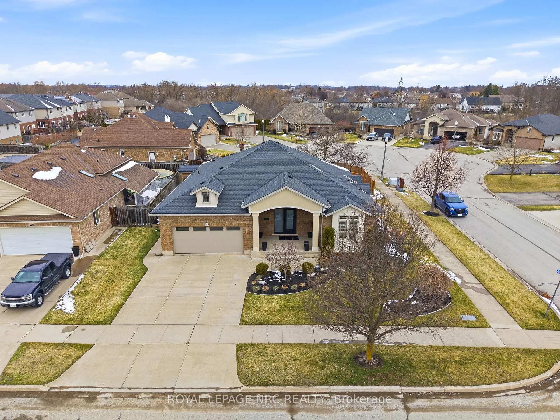 Photo 39 of 165 Cobeck Drive, Welland, Coyle Creek — HOMEH
