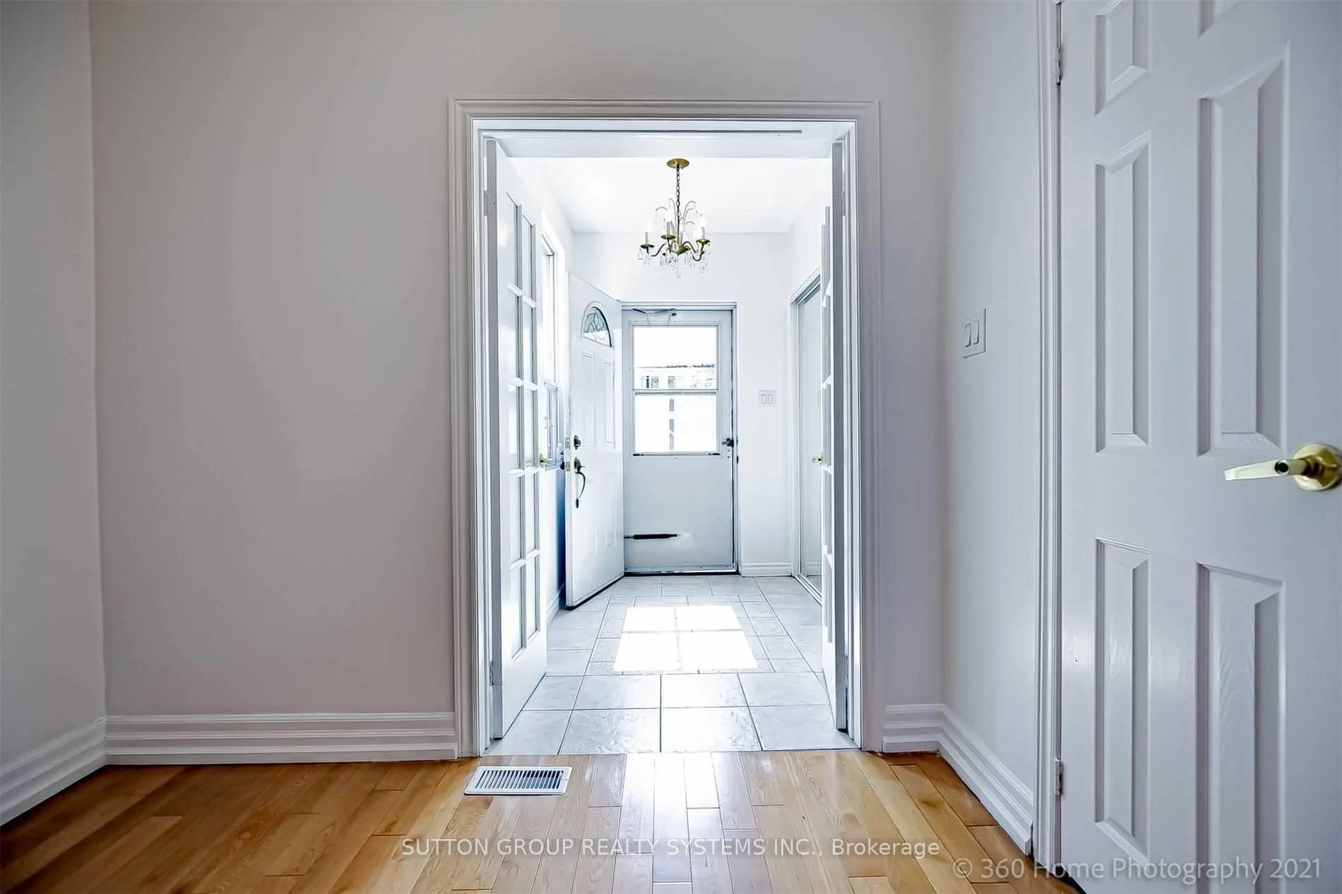 Photo 3 of Unit Upper level, 83 Dawes Road, Toronto, East End-Danforth — HOMEH