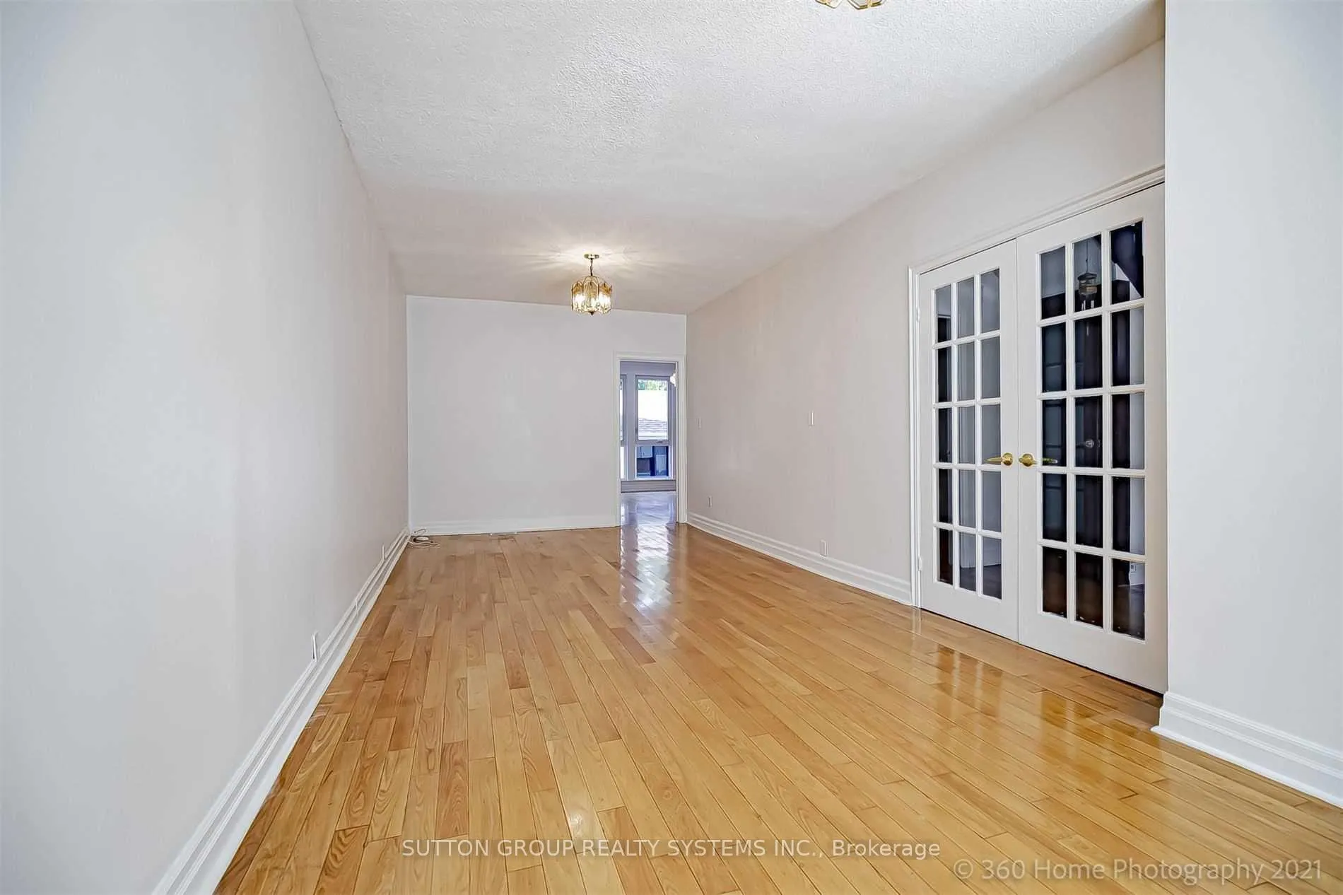 Photo 4 of Unit Upper level, 83 Dawes Road, Toronto, East End-Danforth — HOMEH