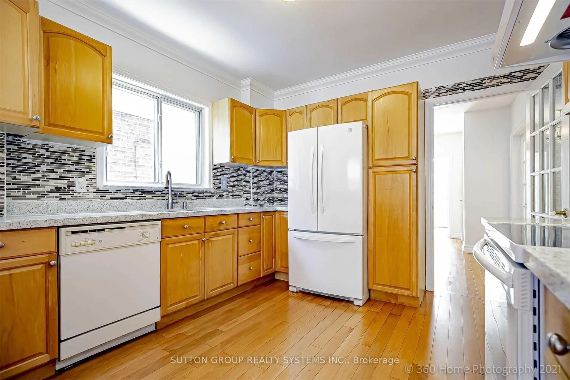 Photo 7 of Unit Upper level, 83 Dawes Road, Toronto, East End-Danforth — HOMEH