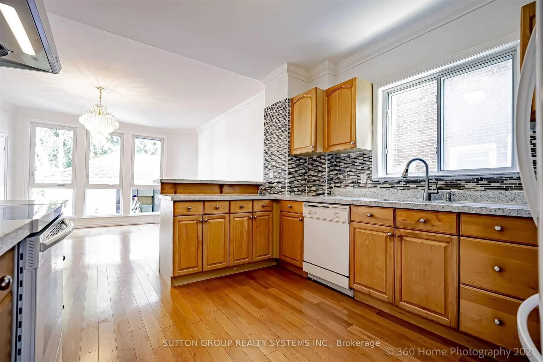 Photo 8 of Unit Upper level, 83 Dawes Road, Toronto, East End-Danforth — HOMEH