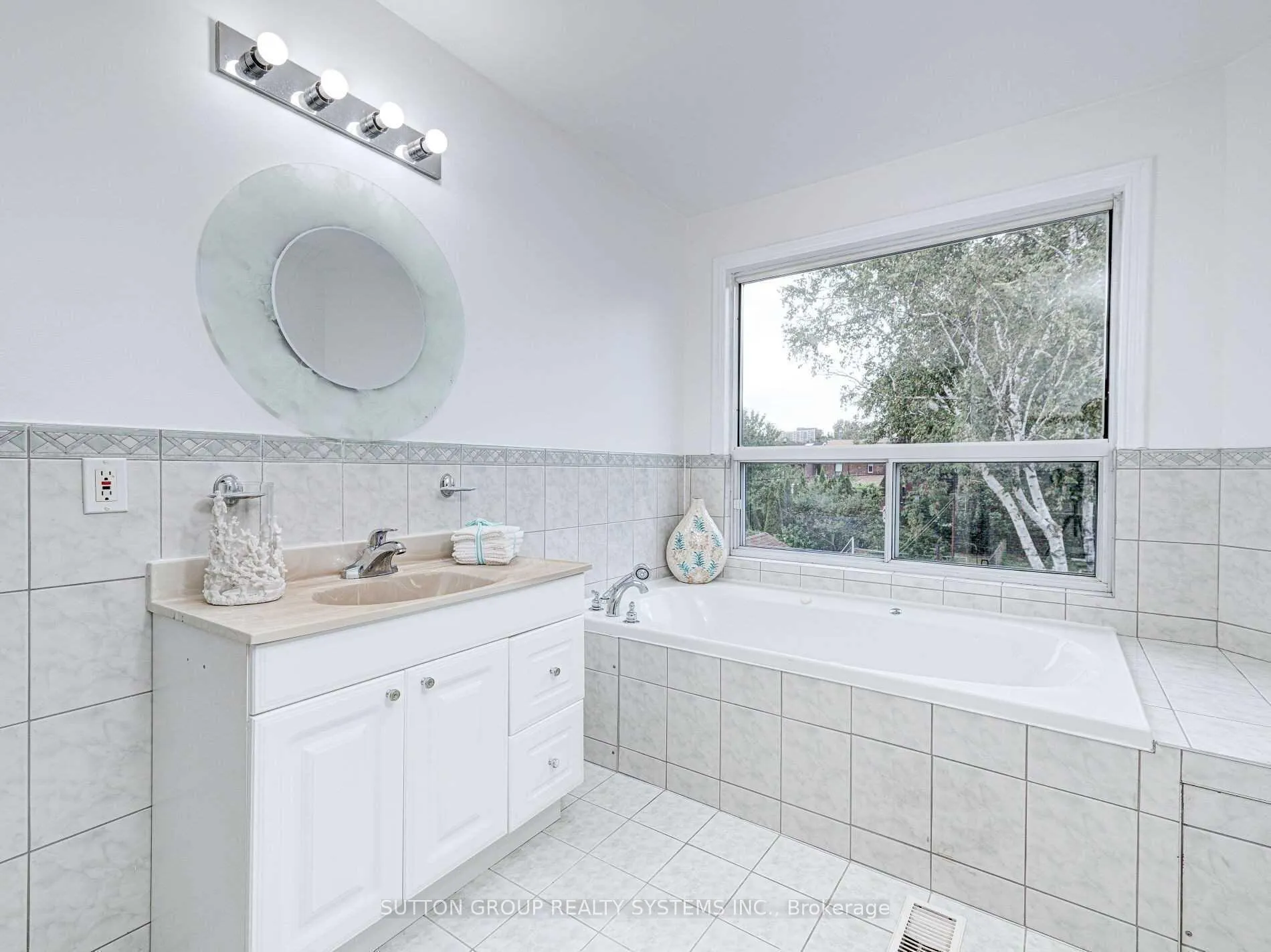Photo 24 of Unit Upper level, 83 Dawes Road, Toronto, East End-Danforth — HOMEH