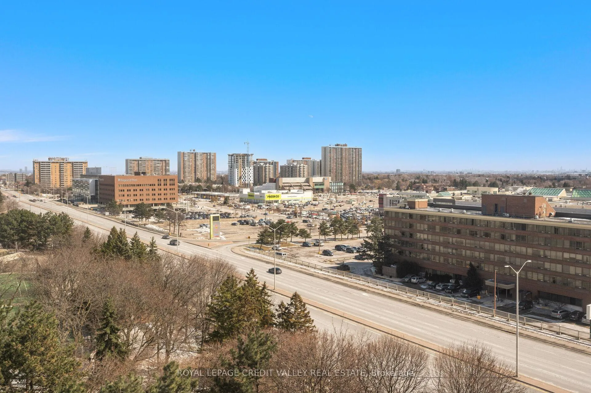 Photo 49 of 26 Hanover Road, Brampton, Queen Street Corridor — HOMEH