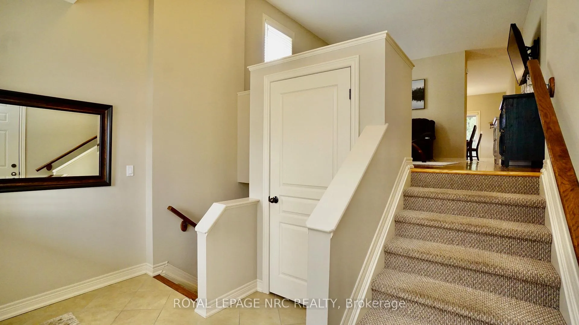 Photo 5 of 122 Wallace Avenue S, Welland, Lincoln/Crowland — HOMEH