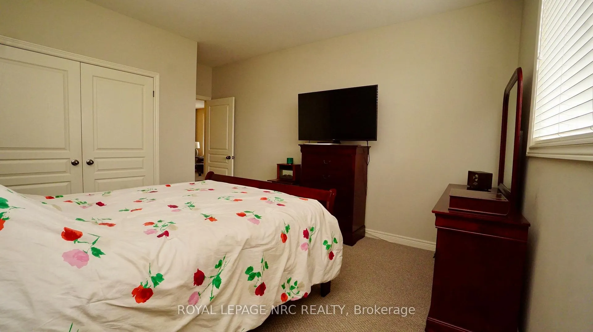 Photo 12 of 122 Wallace Avenue S, Welland, Lincoln/Crowland — HOMEH
