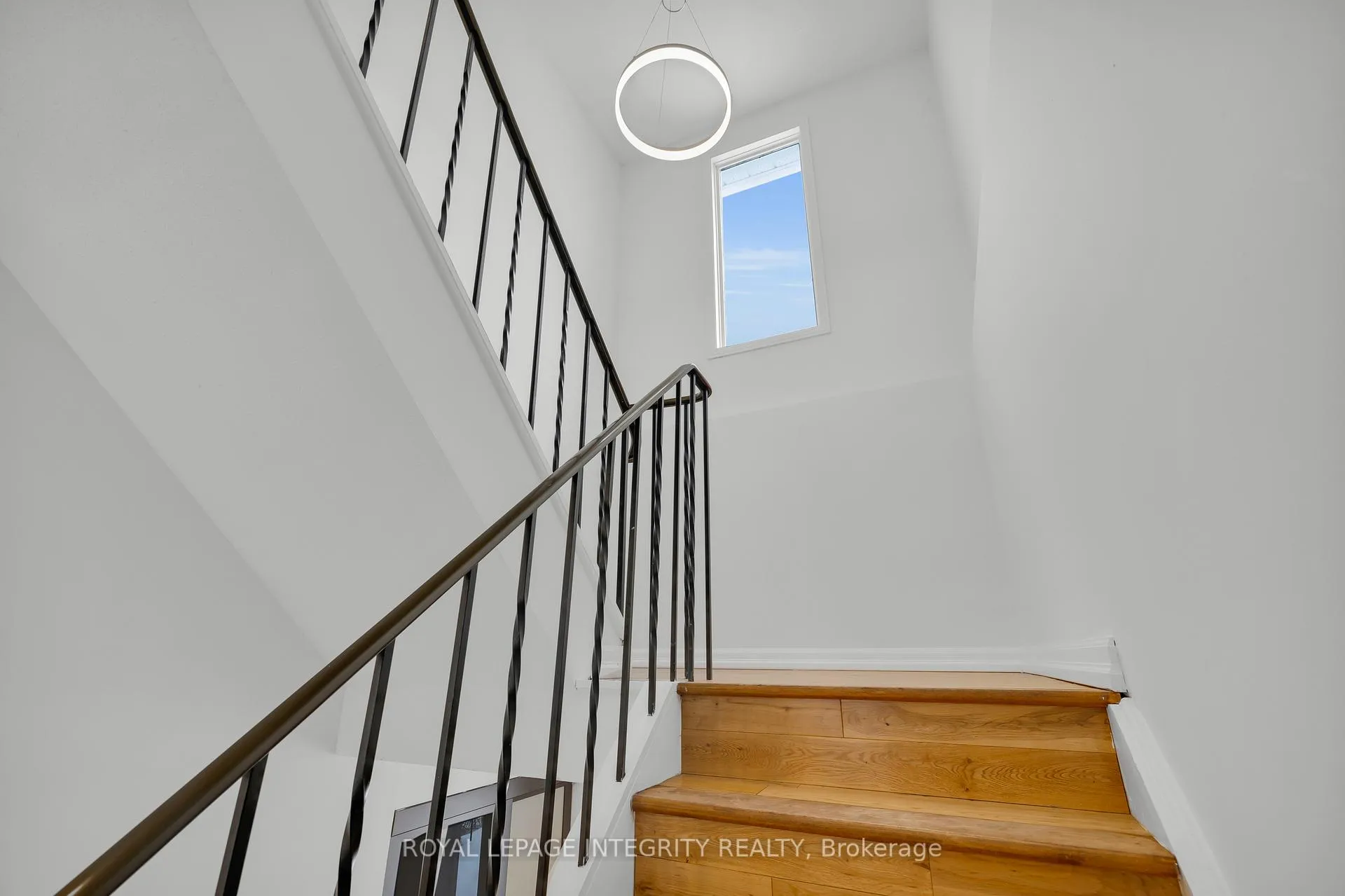 Photo 11 of 7 Fallow Court, Ottawa, Hunt Club Park/Greenboro — HOMEH