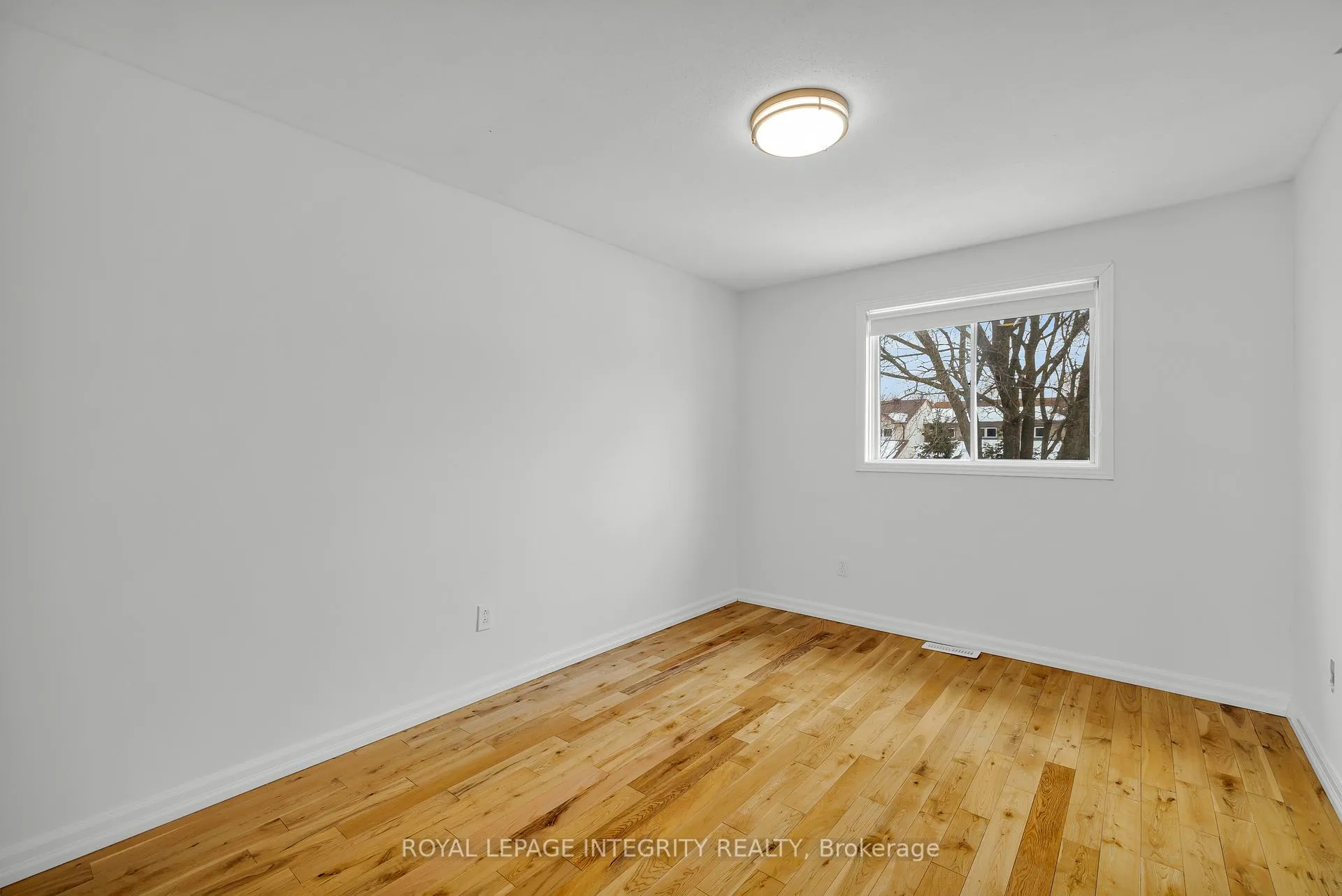 Photo 13 of 7 Fallow Court, Ottawa, Hunt Club Park/Greenboro — HOMEH