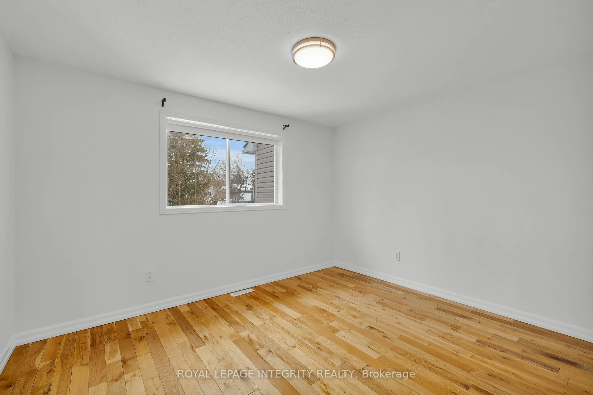Photo 14 of 7 Fallow Court, Ottawa, Hunt Club Park/Greenboro — HOMEH