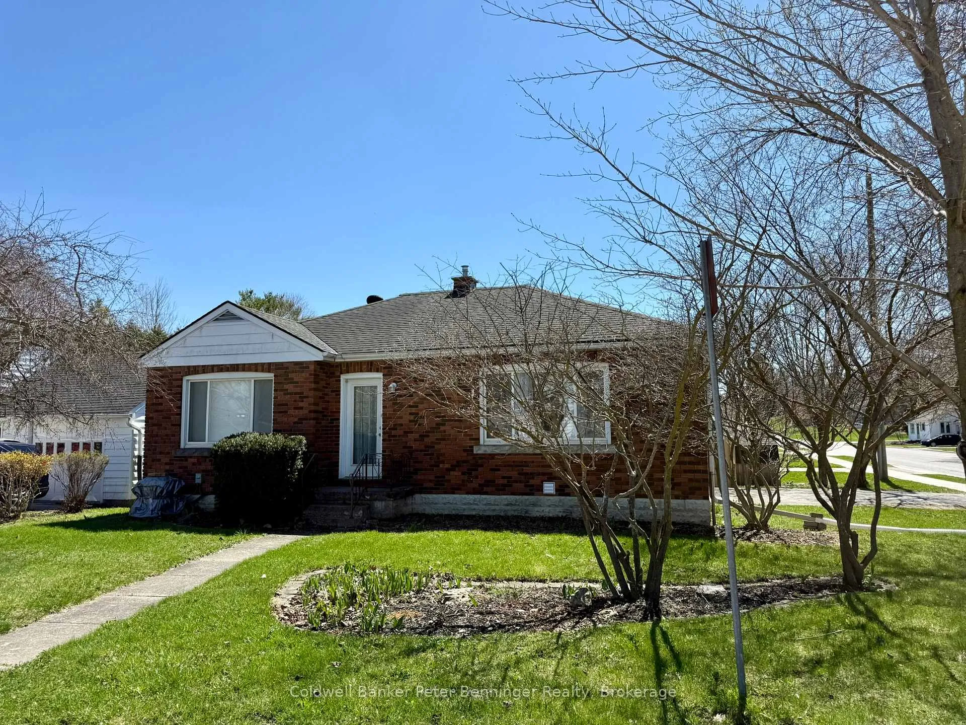 Front of 501 Napier Street