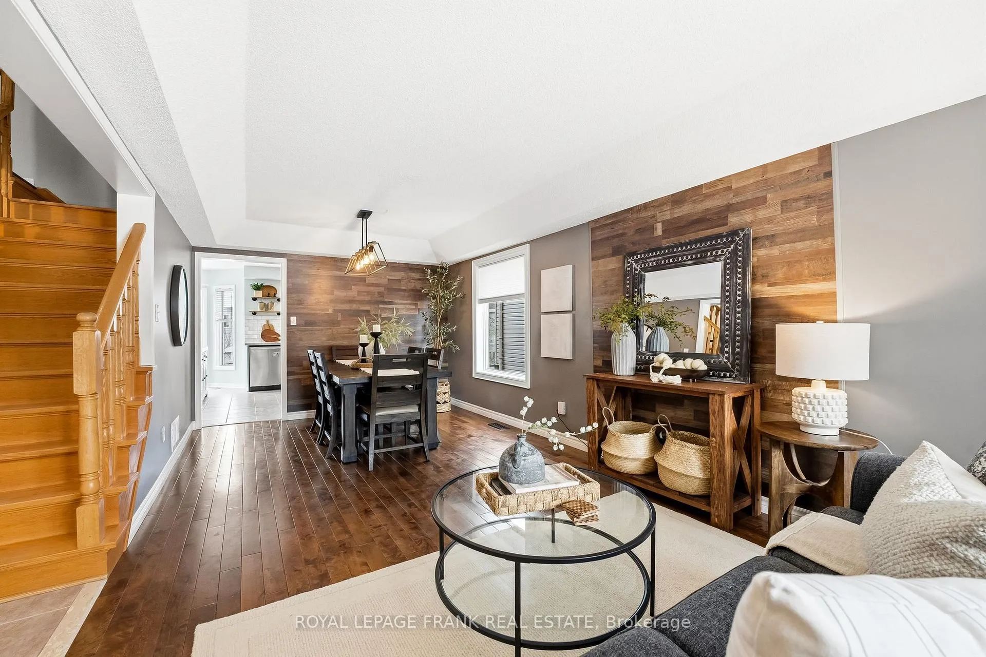 Photo 7 of 70 Weldrick Crescent, Clarington, Bowmanville — HOMEH