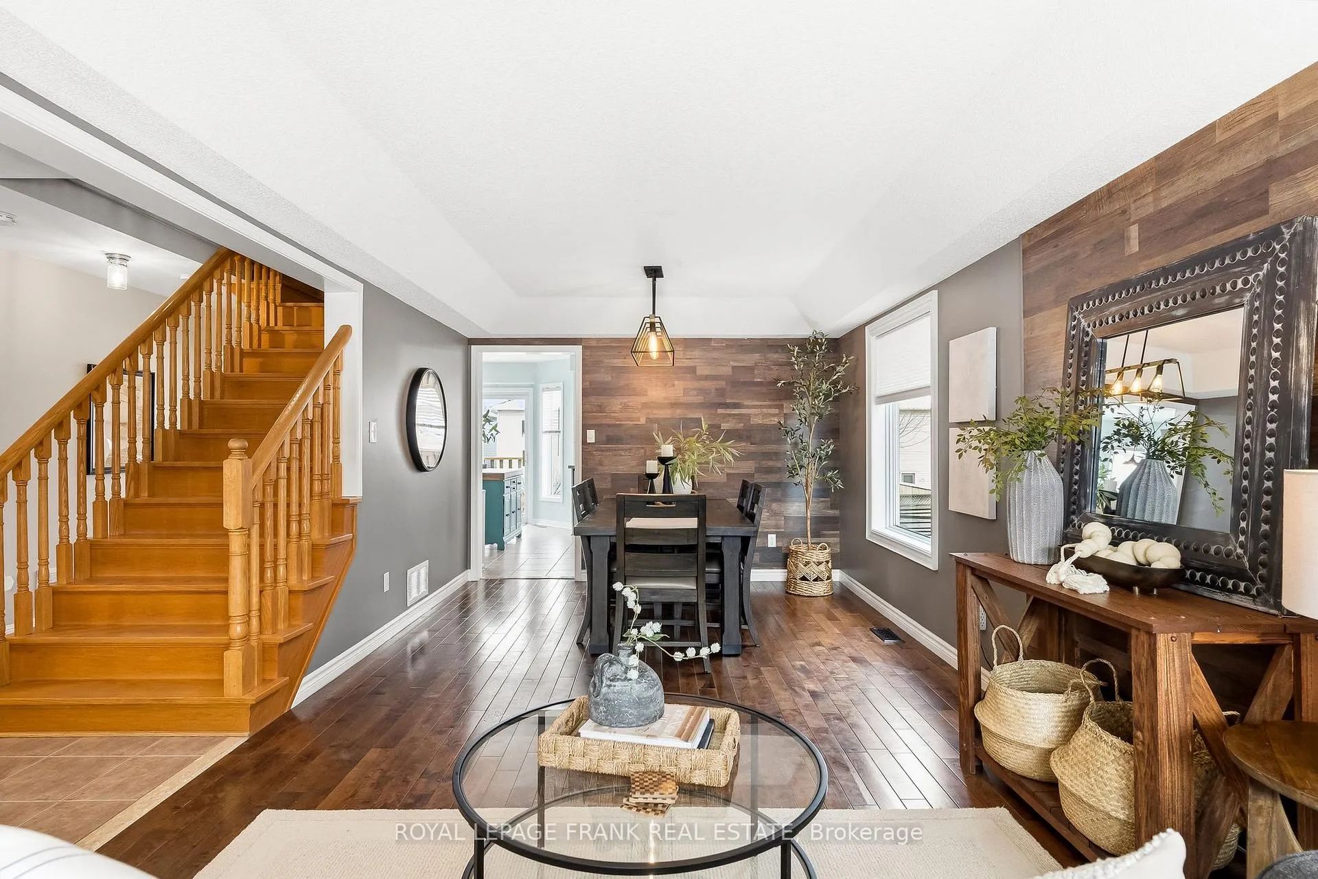 Photo 8 of 70 Weldrick Crescent, Clarington, Bowmanville — HOMEH