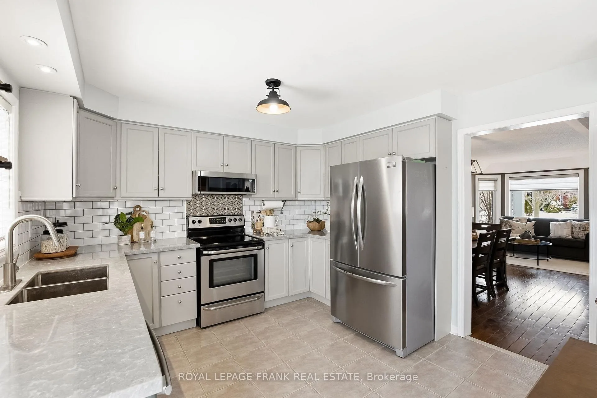 Photo 13 of 70 Weldrick Crescent, Clarington, Bowmanville — HOMEH