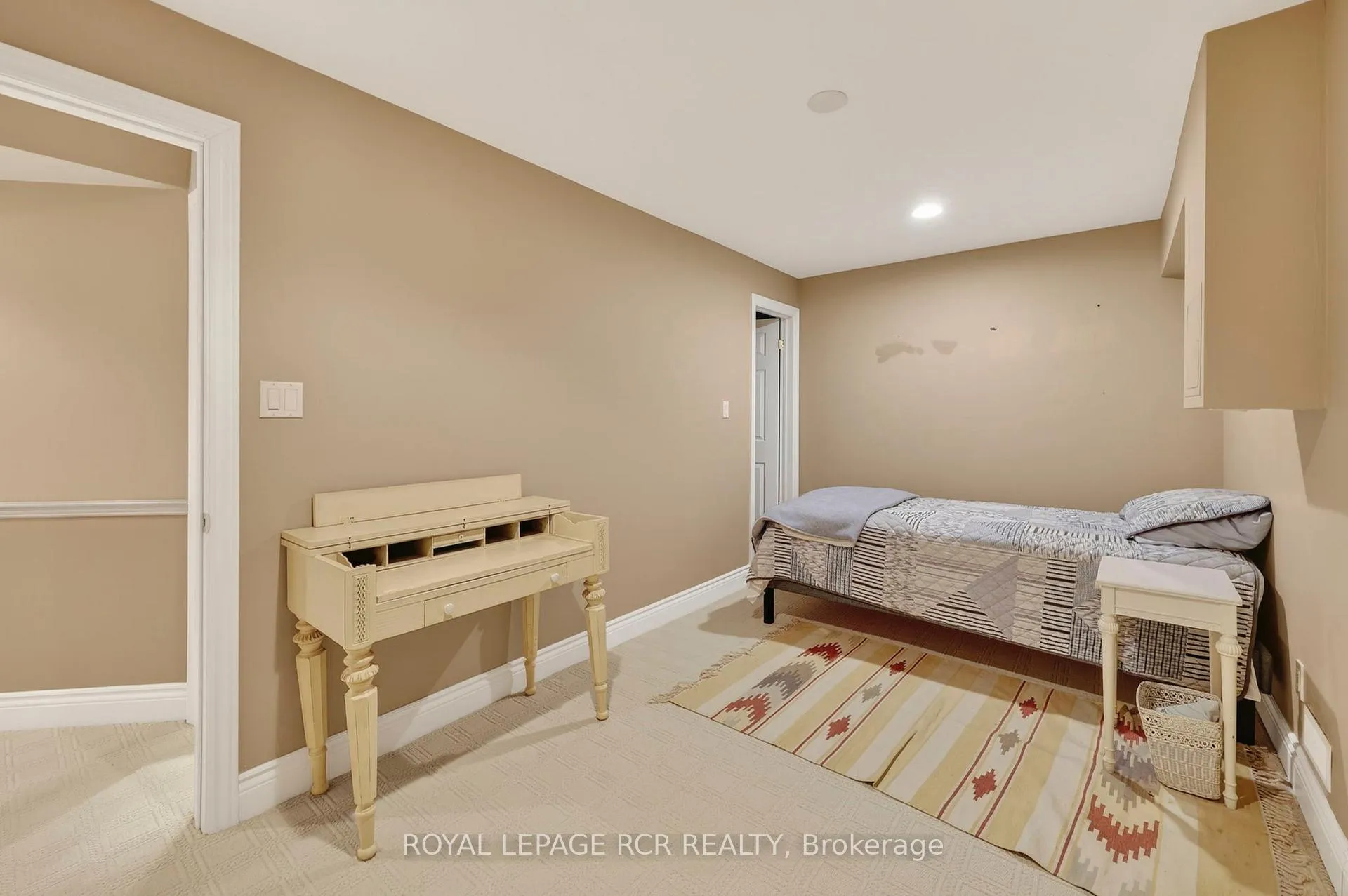 Photo 25 of Unit 2, 2-28 Reddington Drive, Caledon, Rural Caledon — HOMEH